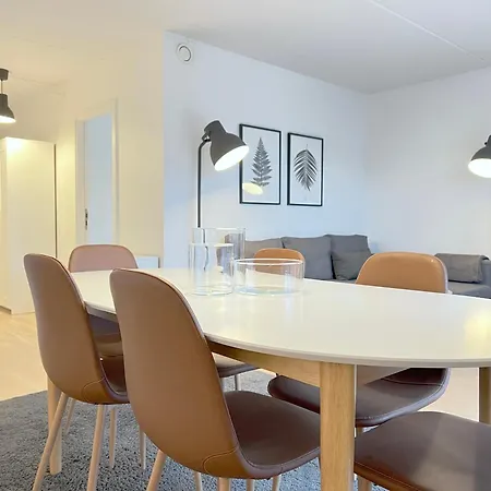 Bright And Spacious 3 Bedroom In Orestaden * Copenaghen