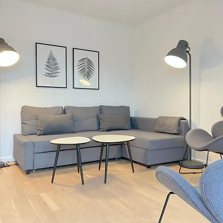 Bright And Spacious 3 Bedroom In Orestaden *